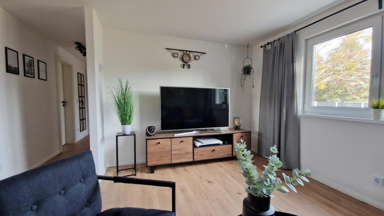 Ferienhaus Seeoase - 70Qm - Kamin -Terrassen - Parkplatz - Badestelle Fusslaeufig ヨーアヒムスタール エクステリア 写真